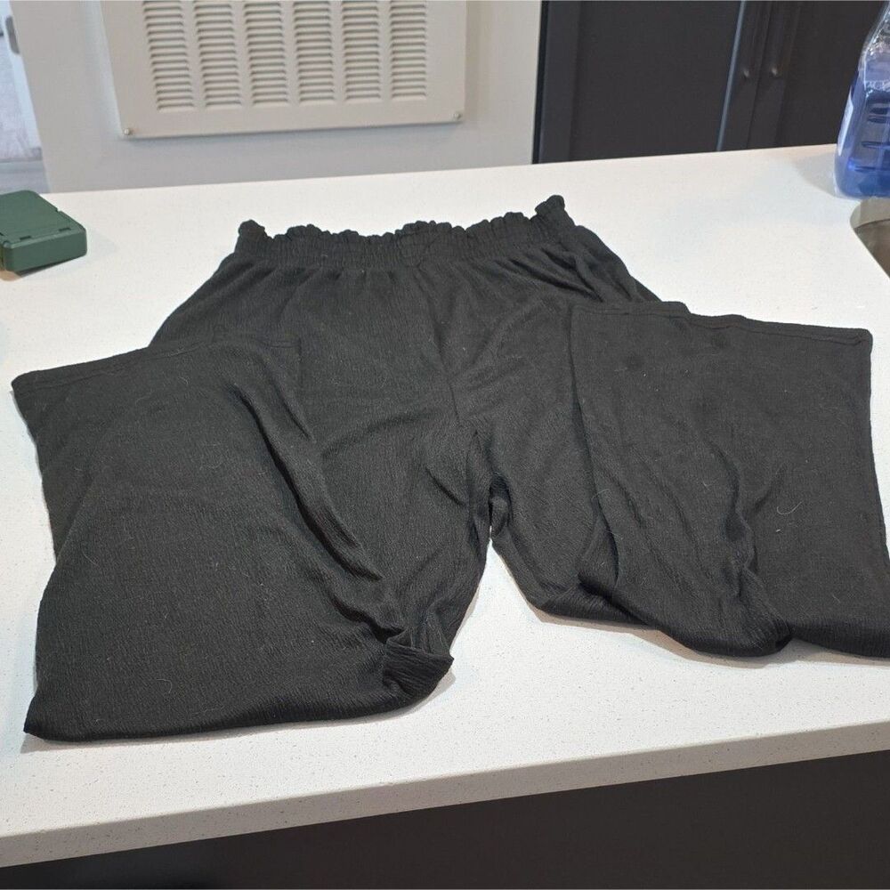 Women’s Black Solid Pull-On Pants Elastic Waist Regular Machine Washable